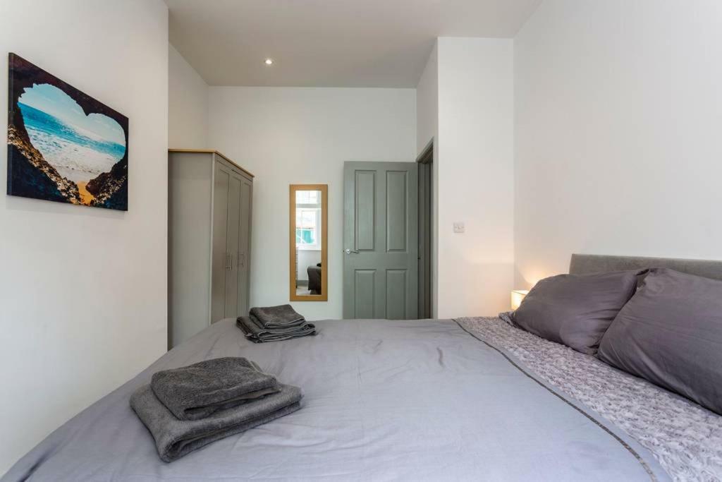 Spacious Central Chic Apartment - Simplycheckin Winchester Exterior foto